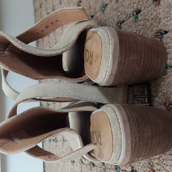 Peep Toe Chunky Heeled Sandal - Picture 3 of 7